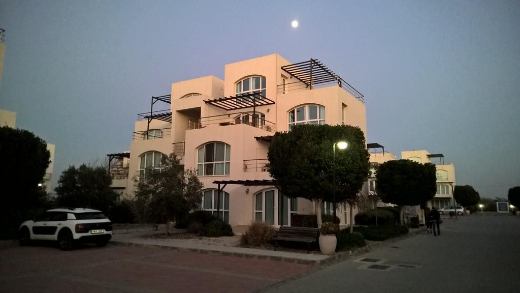 Aphrodite Beachfront Penthouse Apartment Ghaziveran Exterior photo